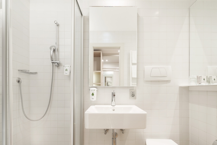 Classic rooms bathroom - BW Plus Park Hotel Pordenone